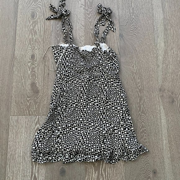 Urban Outfitters Tie-Shoulder geo print mini dress - Picture 10 of 16